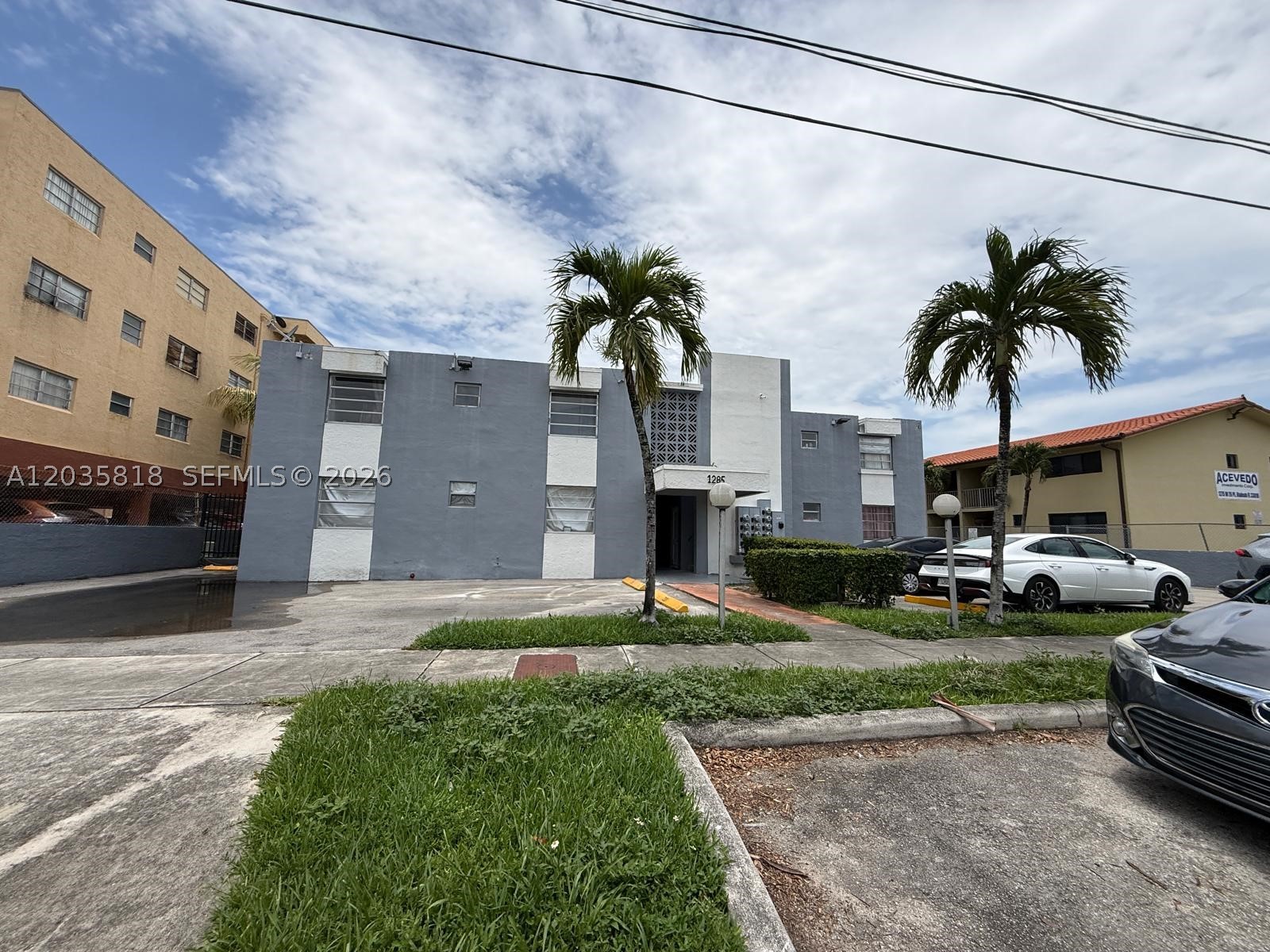 GREAT APARTMENT FOR RENT IN HIALEAH! 2 BEDROOMS 1 BATHROOM, EXCELLENT LOCATION !! 2 MONTHS TO MOVE IN ! SCHEDULE A SHOWING AND RENT IT TODAY