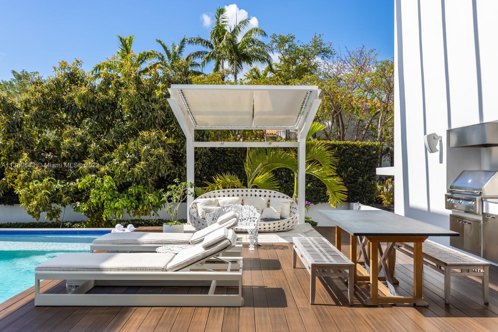 TROPICAL ISLE HOMES SUB 4 - Residential