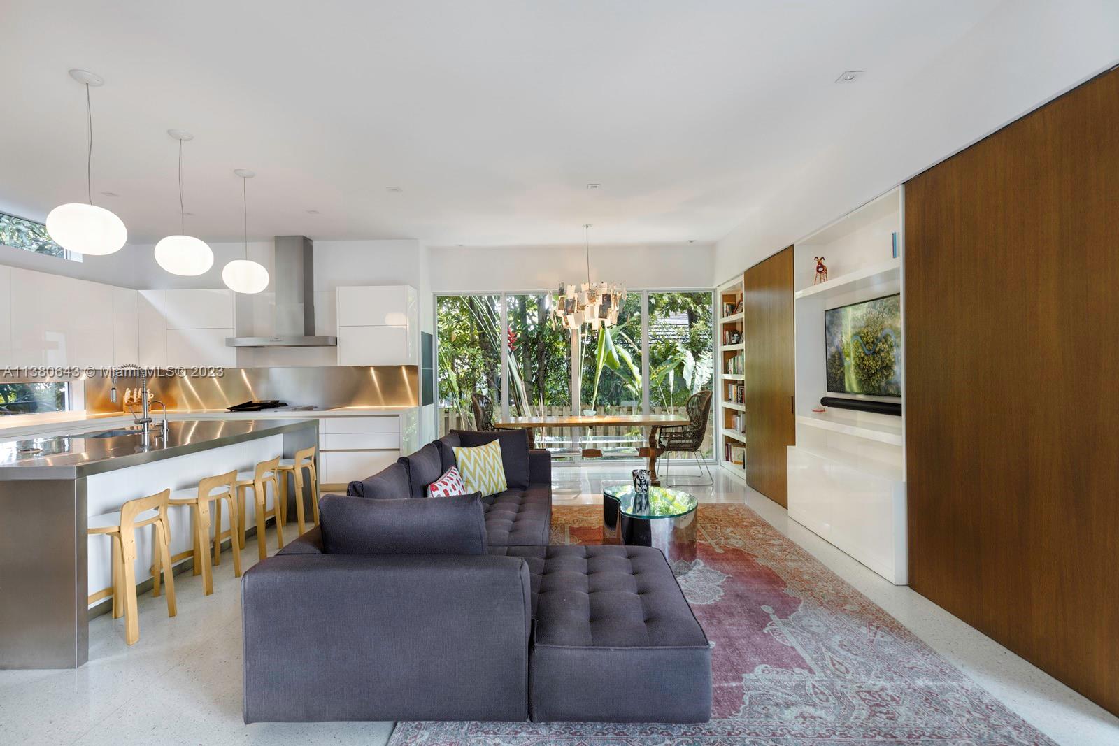 TROPICAL ISLE HOMES SUB 4 - Residential