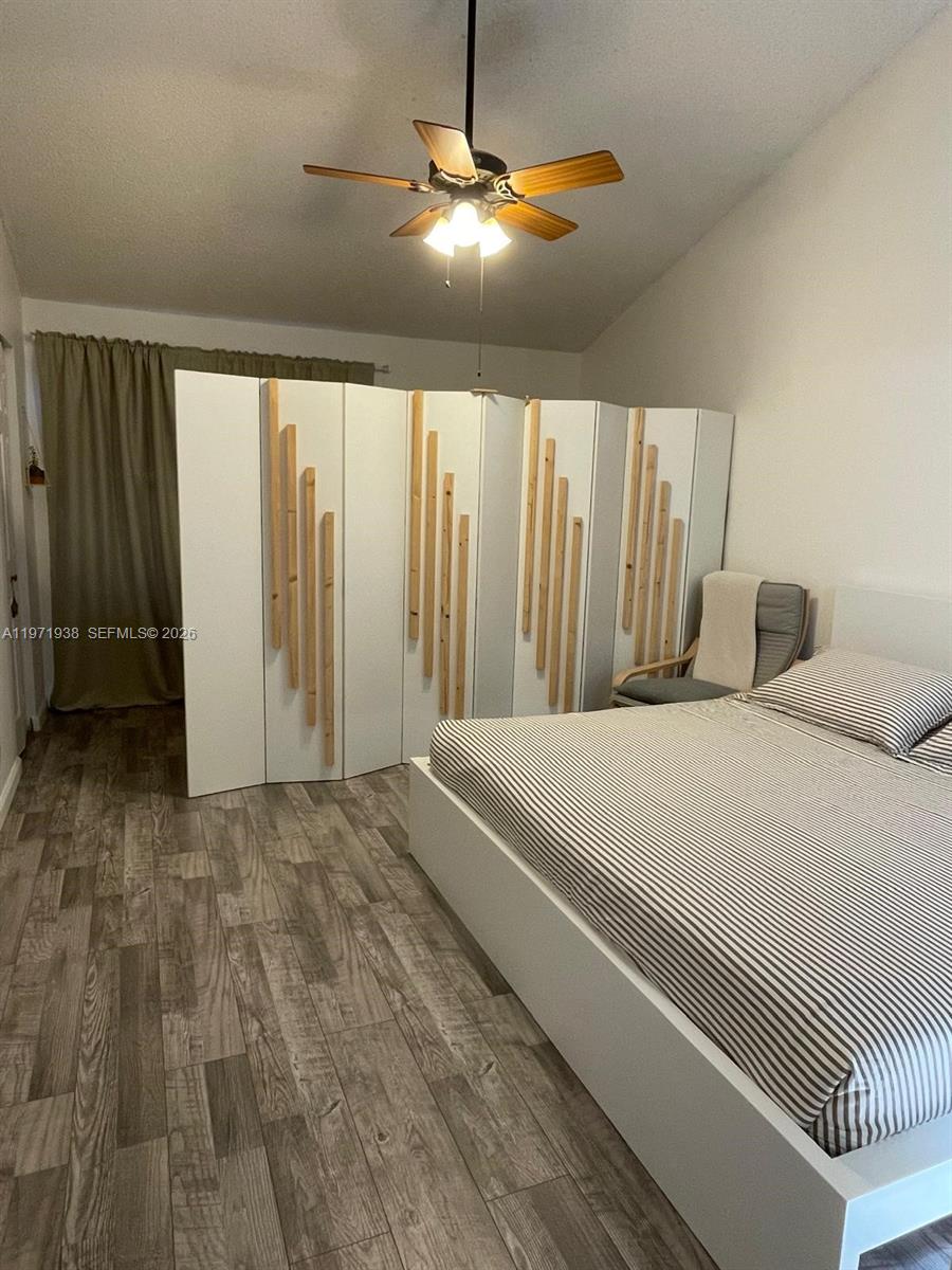 CYPRESS GLEN TOWNHOMES CO - Residential
