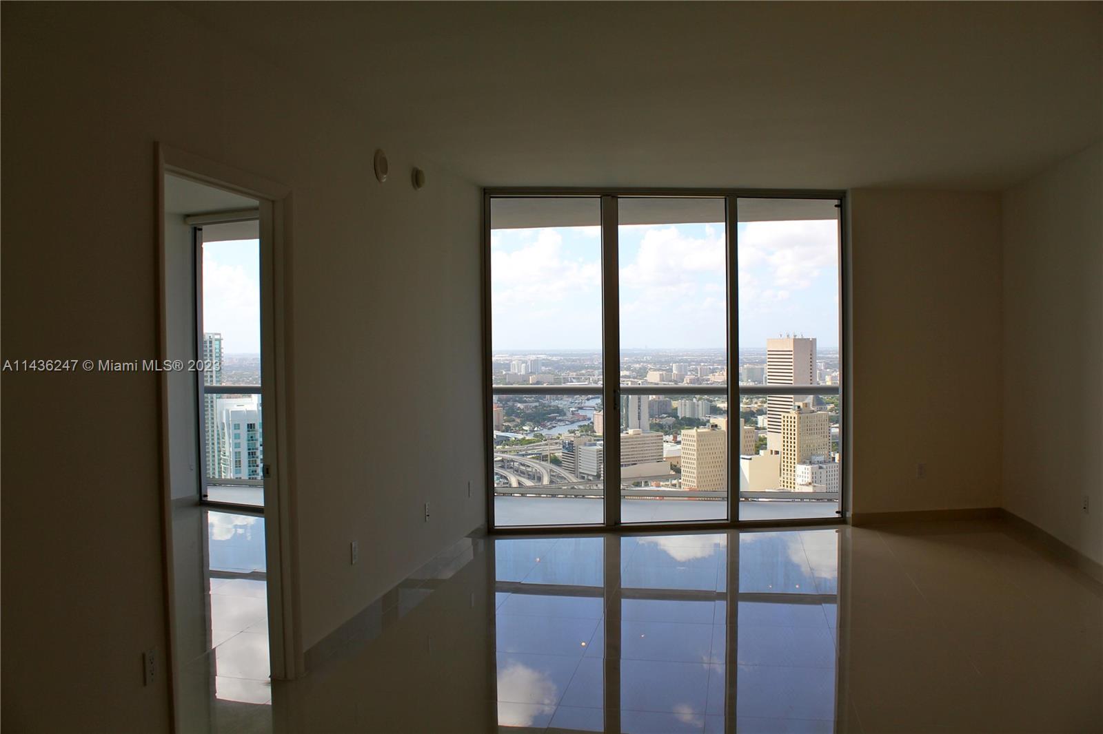 ICONBRICKELL CONDO NO 1 - Residential Lease