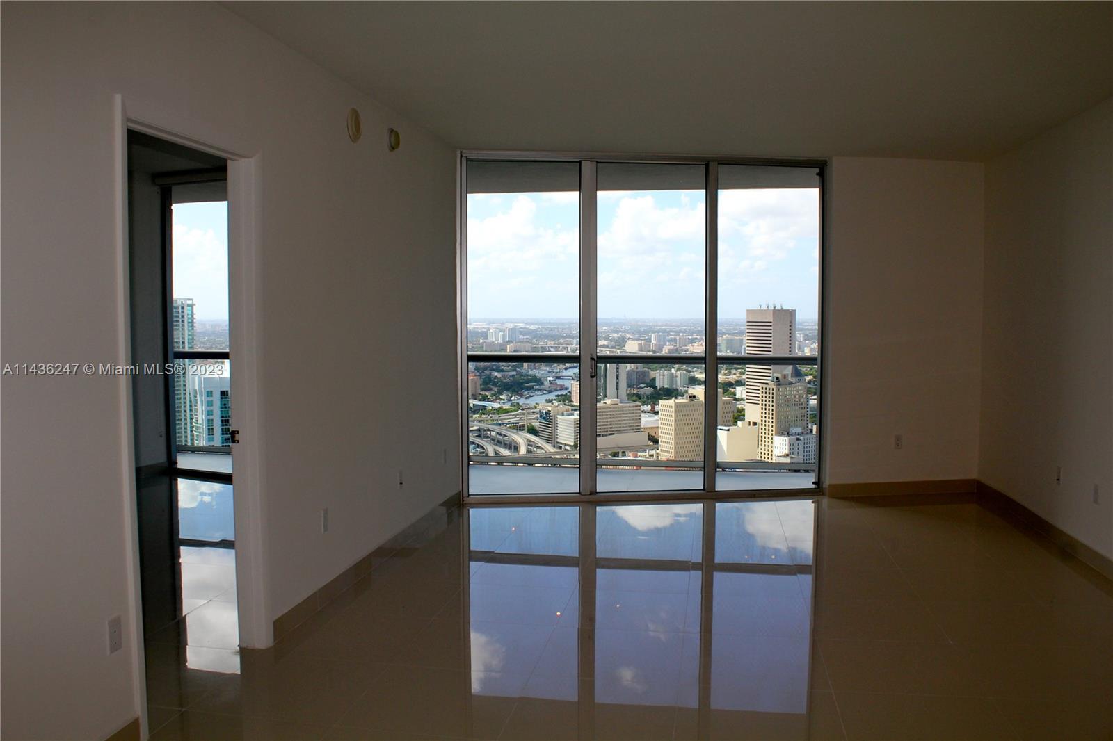 ICONBRICKELL CONDO NO 1 - Residential Lease