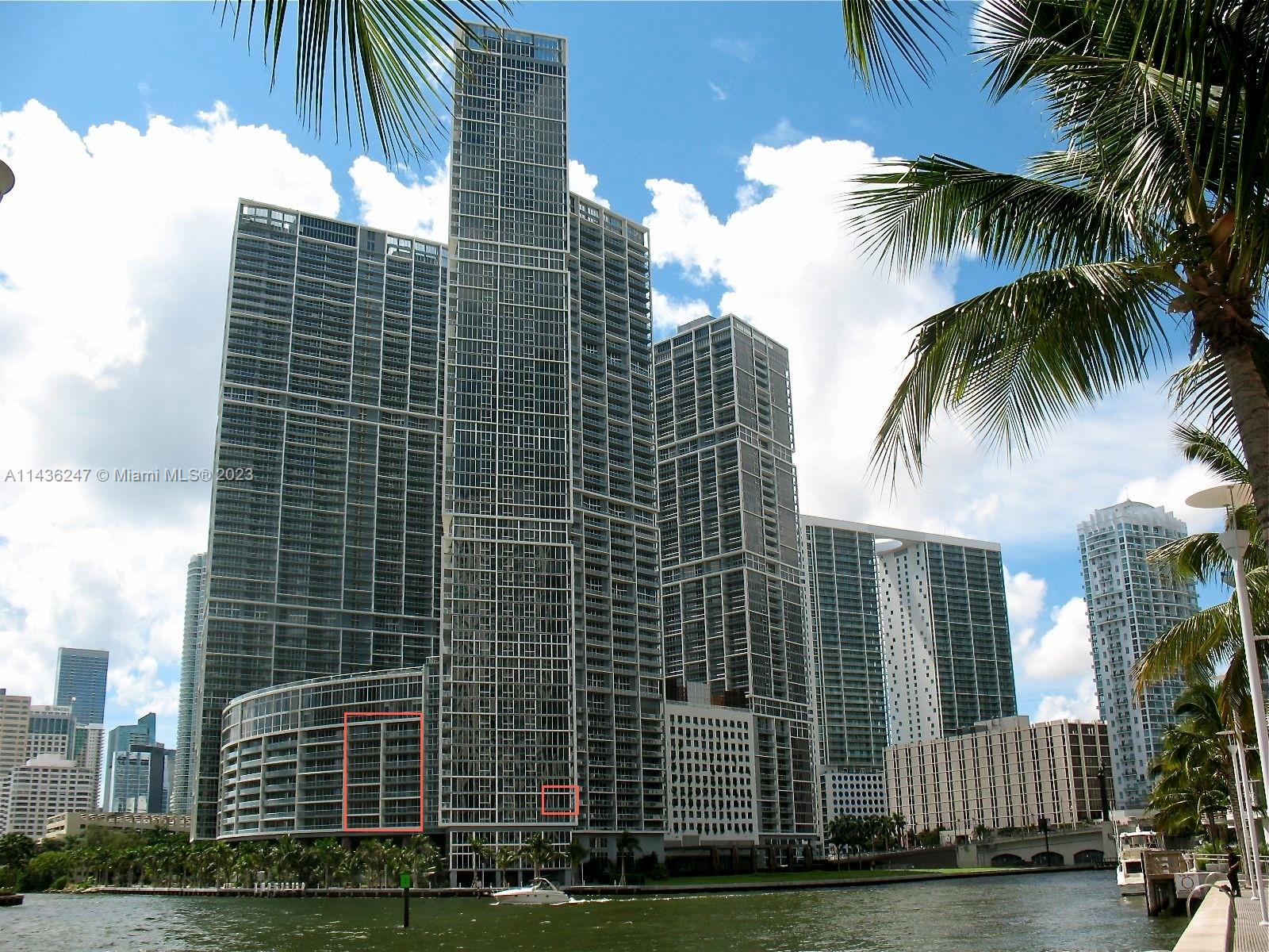 Spacious and very bright 1 bedroom unit at the Icon Brickell Tower 1. High floor with breathtaking magnificent city views. All porcelain floors, top of the line appliances with Italian cabinetry, California closets, and window treatments. Experience Miami's best destination in the heart of Brickell/Downtown area. Fully equipped. Enjoy the park, pool, 2 jacuzzis, spa, gym, restaurants, nightclub and much more.