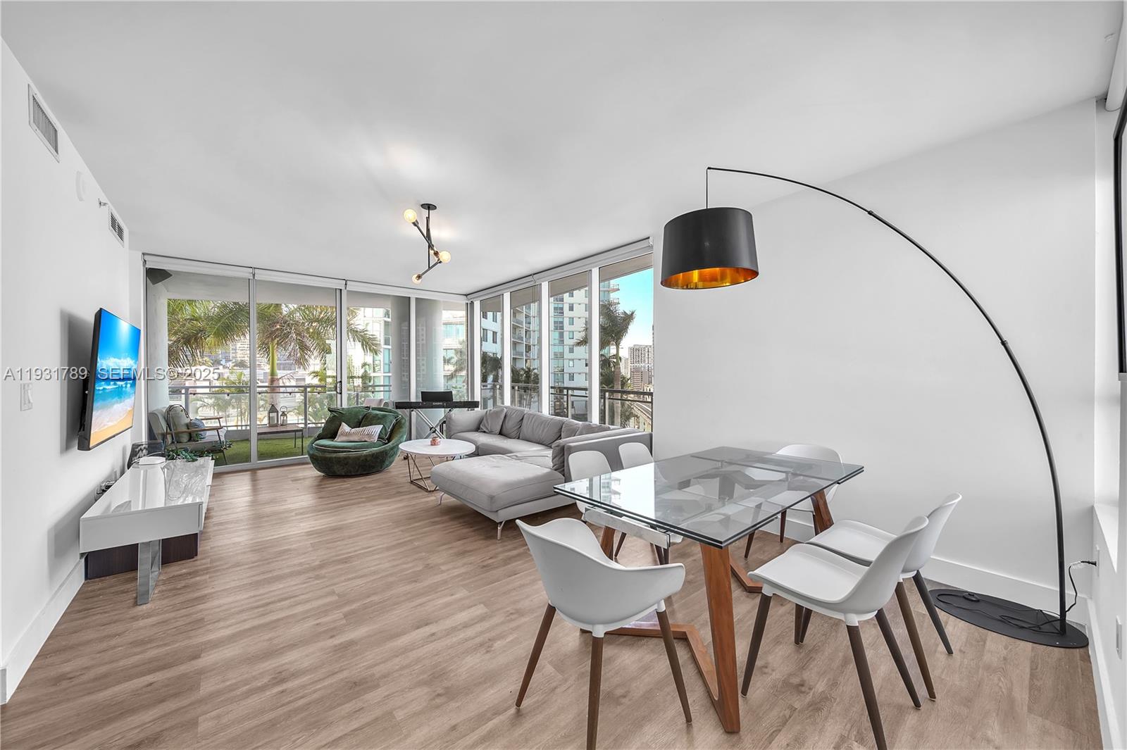 IVY CONDO - Residential