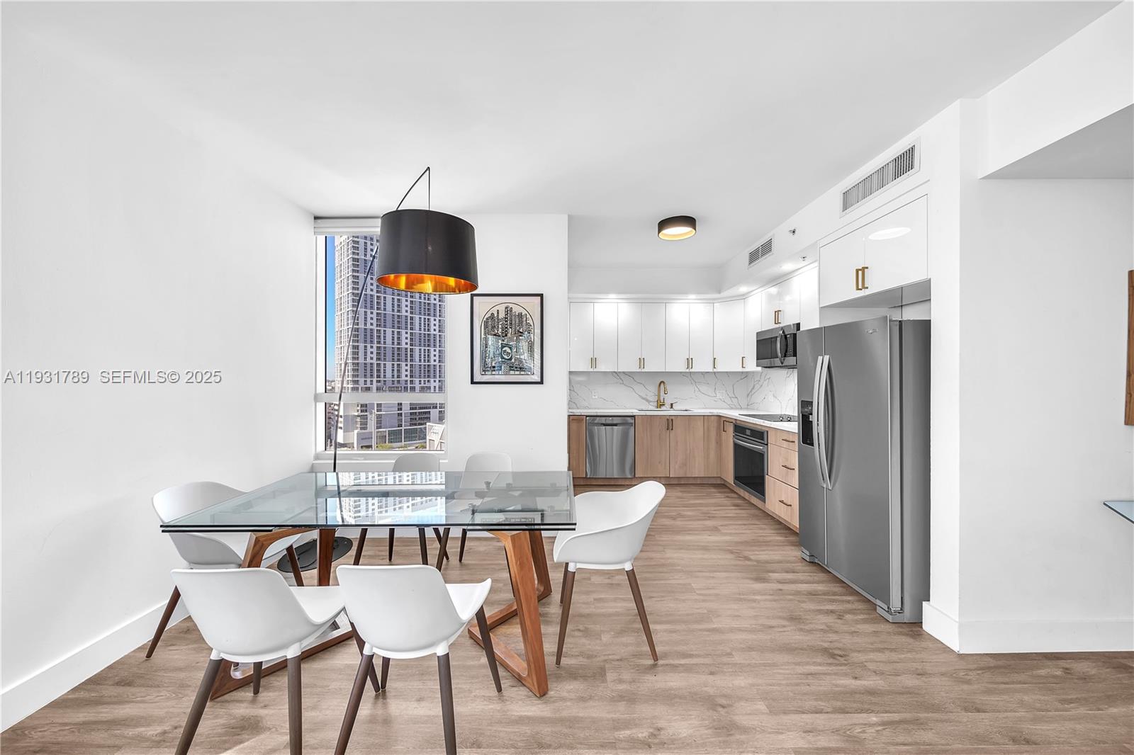 IVY CONDO - Residential