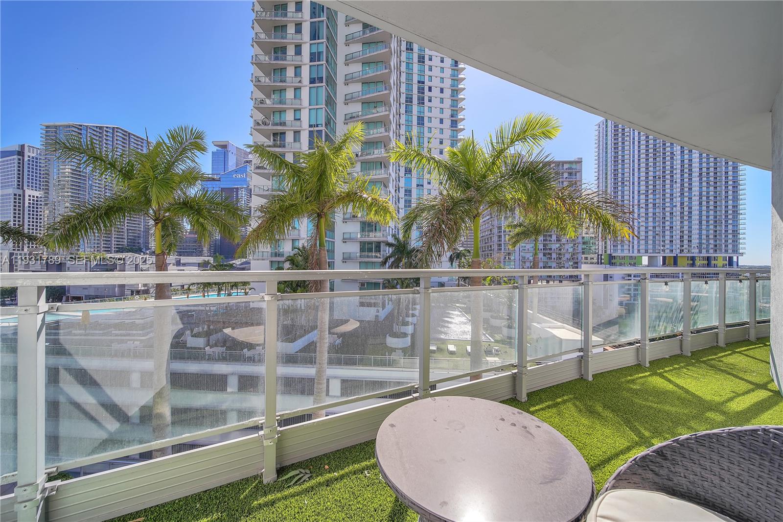 IVY CONDO - Residential