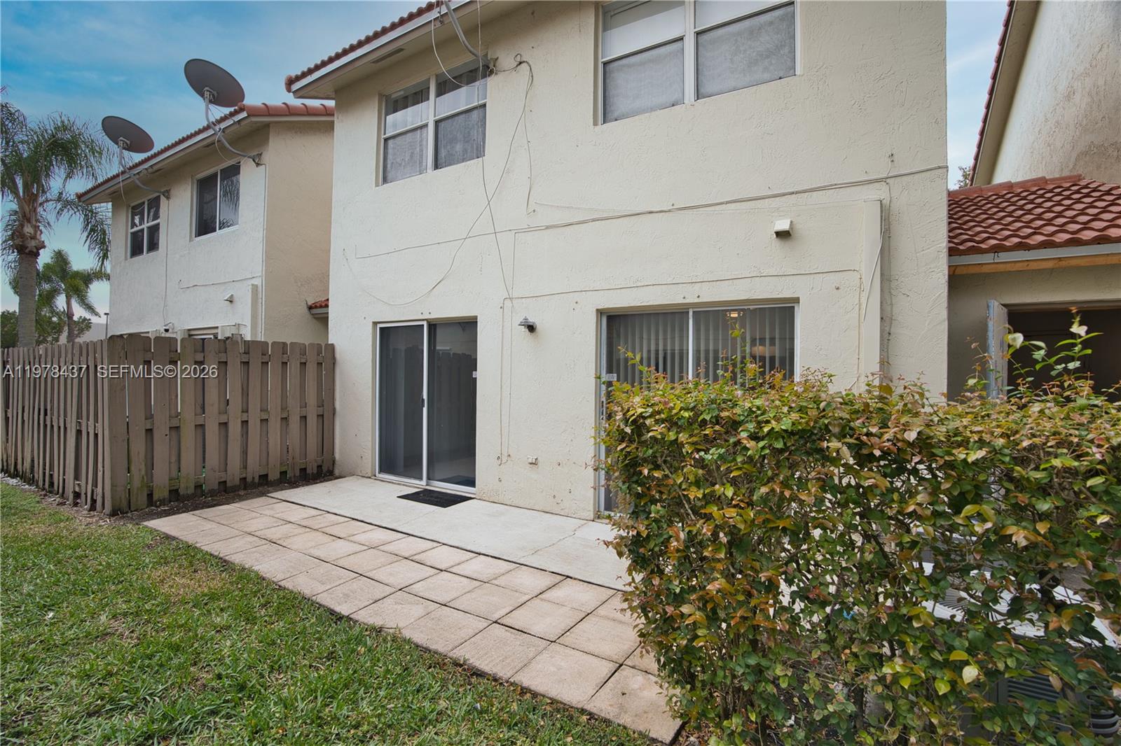 IMAGES AT PEMBROKE POINTE - Residential