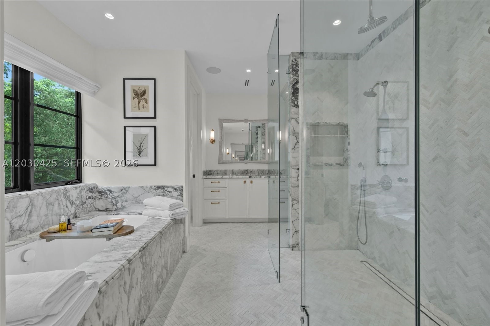 CORAL GABLES RIVIERA SEC - Residential