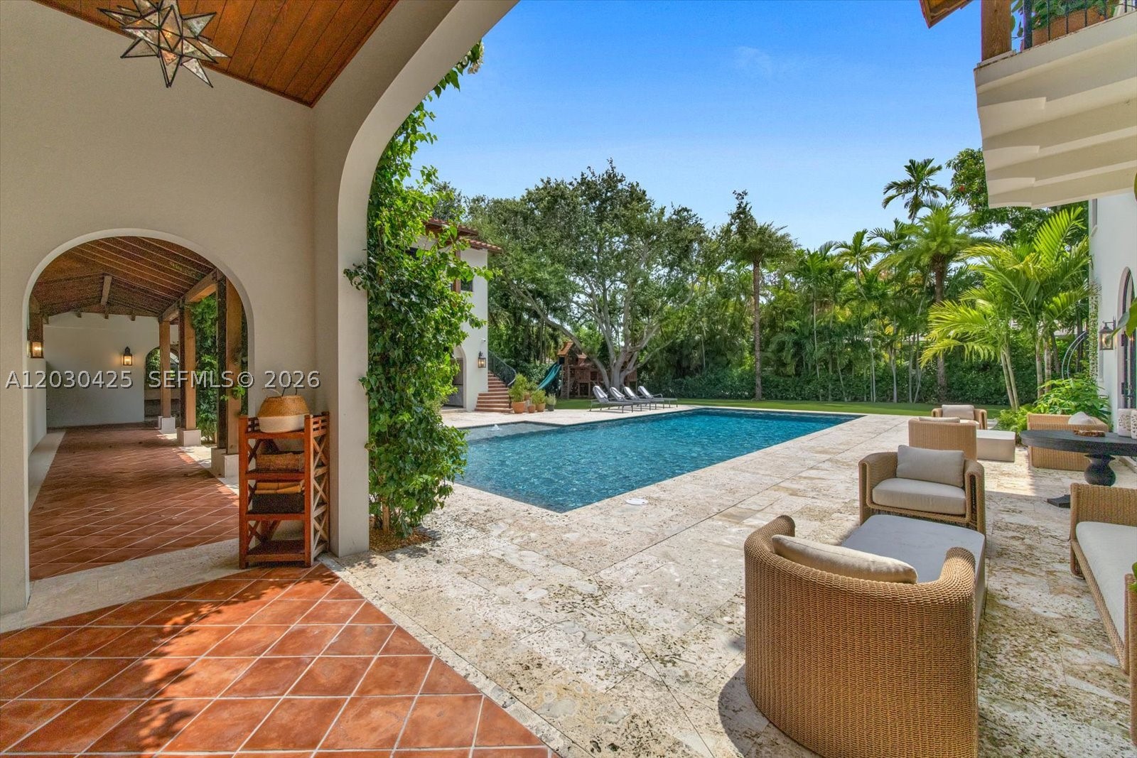 CORAL GABLES RIVIERA SEC - Residential