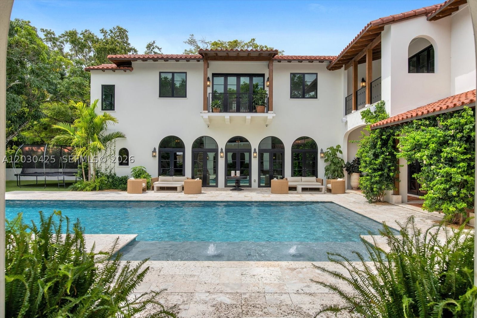 CORAL GABLES RIVIERA SEC - Residential