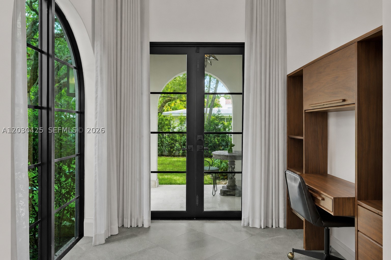 CORAL GABLES RIVIERA SEC - Residential