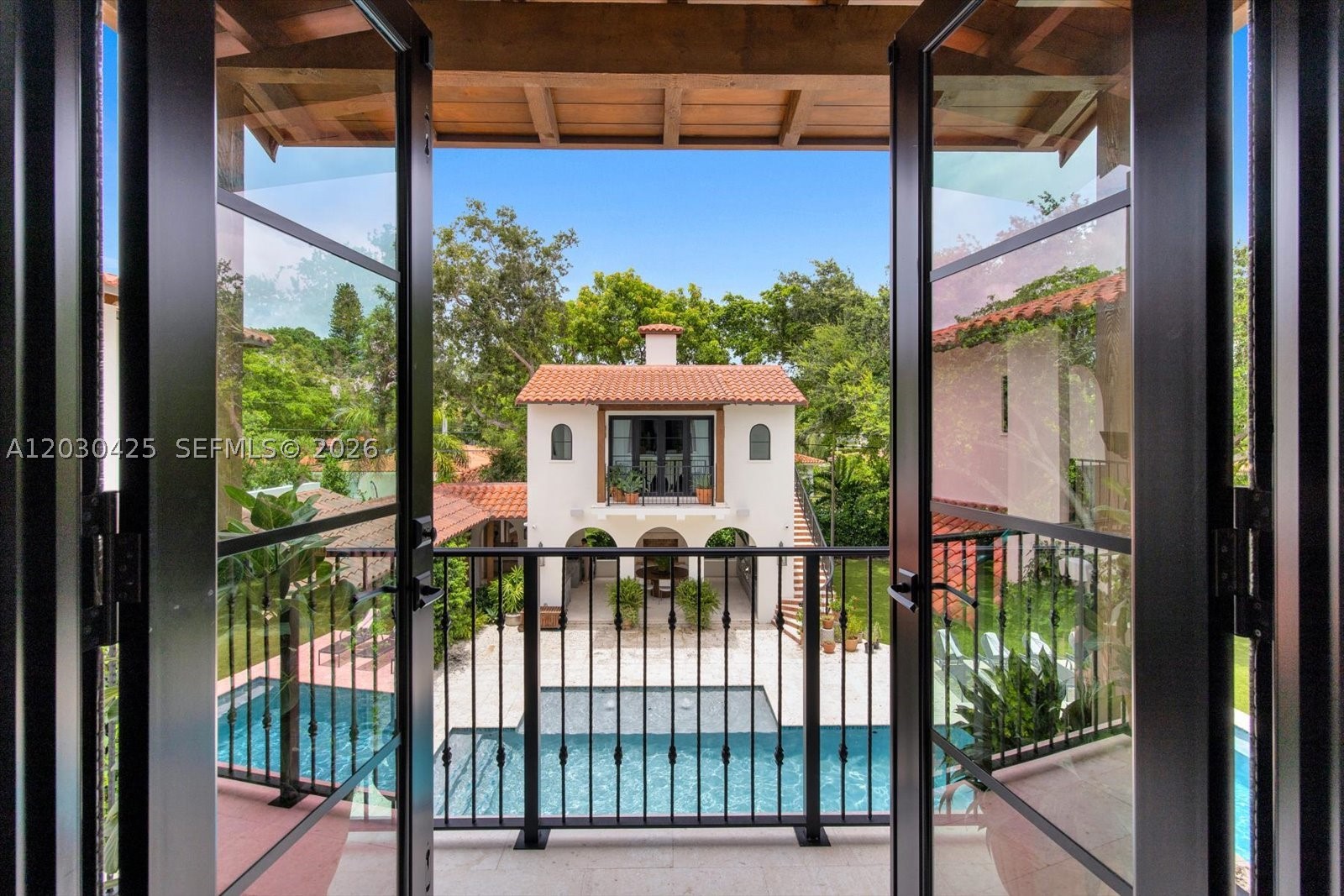 CORAL GABLES RIVIERA SEC - Residential
