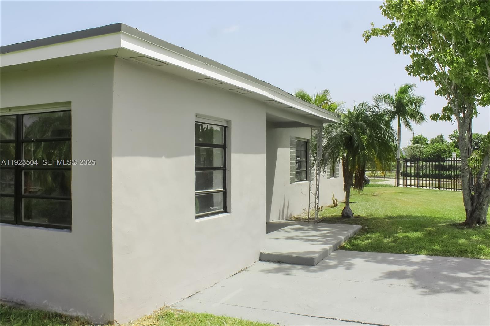 RICHMOND HEIGHTS - Residential