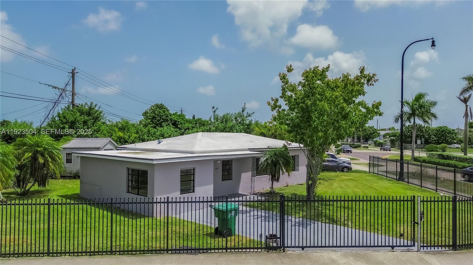 RICHMOND HEIGHTS - Residential
