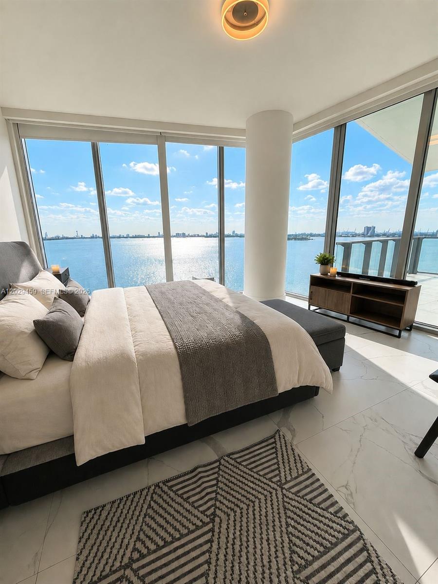 BISCAYNE BEACH CONDO - Residential Lease
