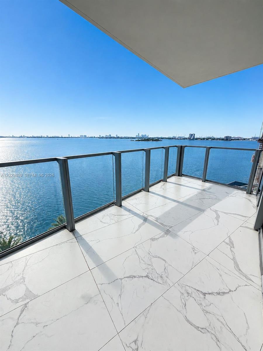 BISCAYNE BEACH CONDO - Residential Lease