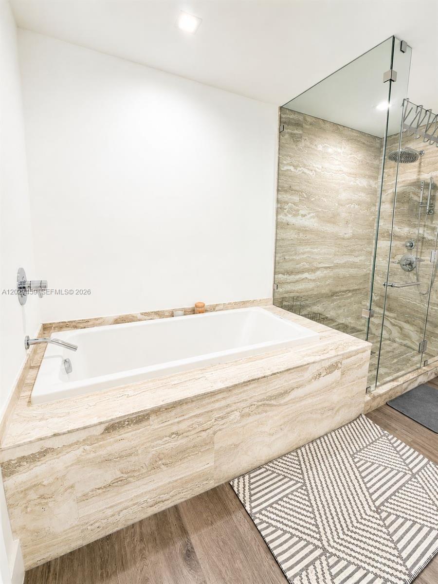 BISCAYNE BEACH CONDO - Residential Lease