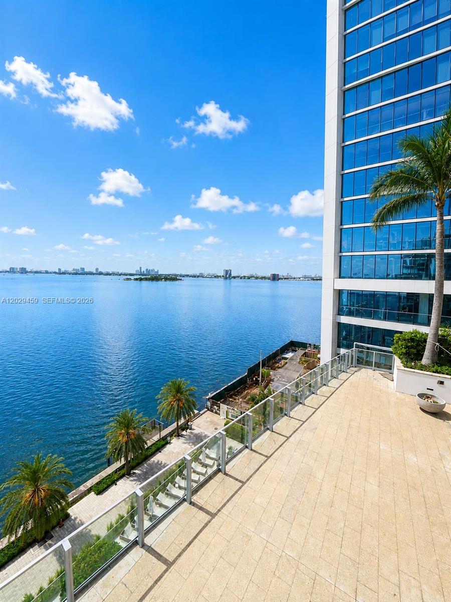 BISCAYNE BEACH CONDO - Residential Lease