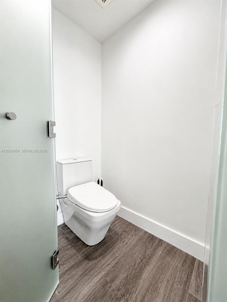 BISCAYNE BEACH CONDO - Residential Lease