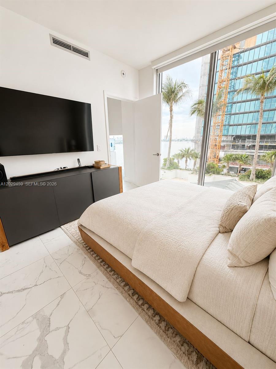 BISCAYNE BEACH CONDO - Residential Lease