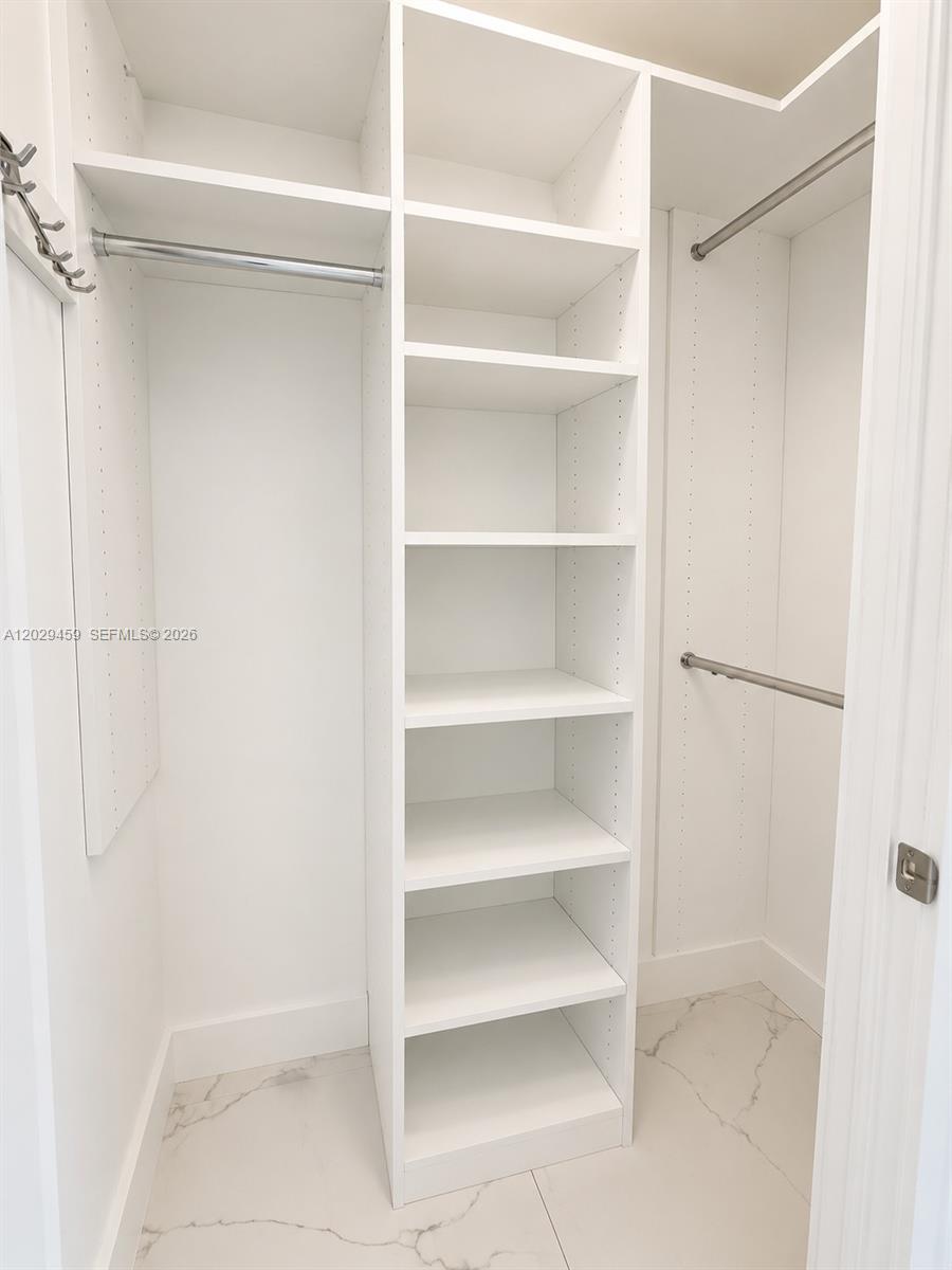 BISCAYNE BEACH CONDO - Residential Lease