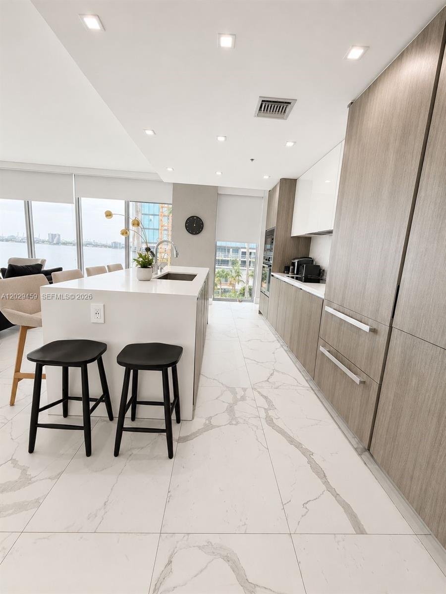 BISCAYNE BEACH CONDO - Residential Lease