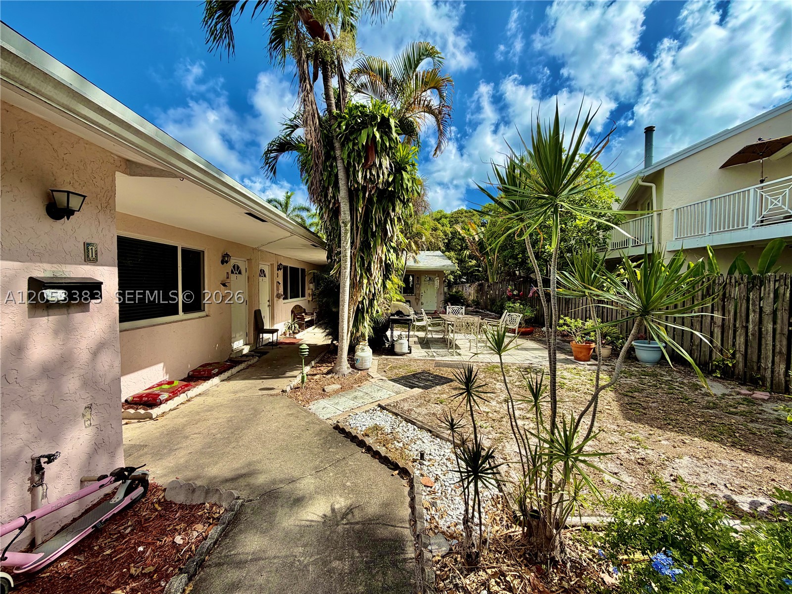 EVERGLADE LAND SALES CO - Residential Lease