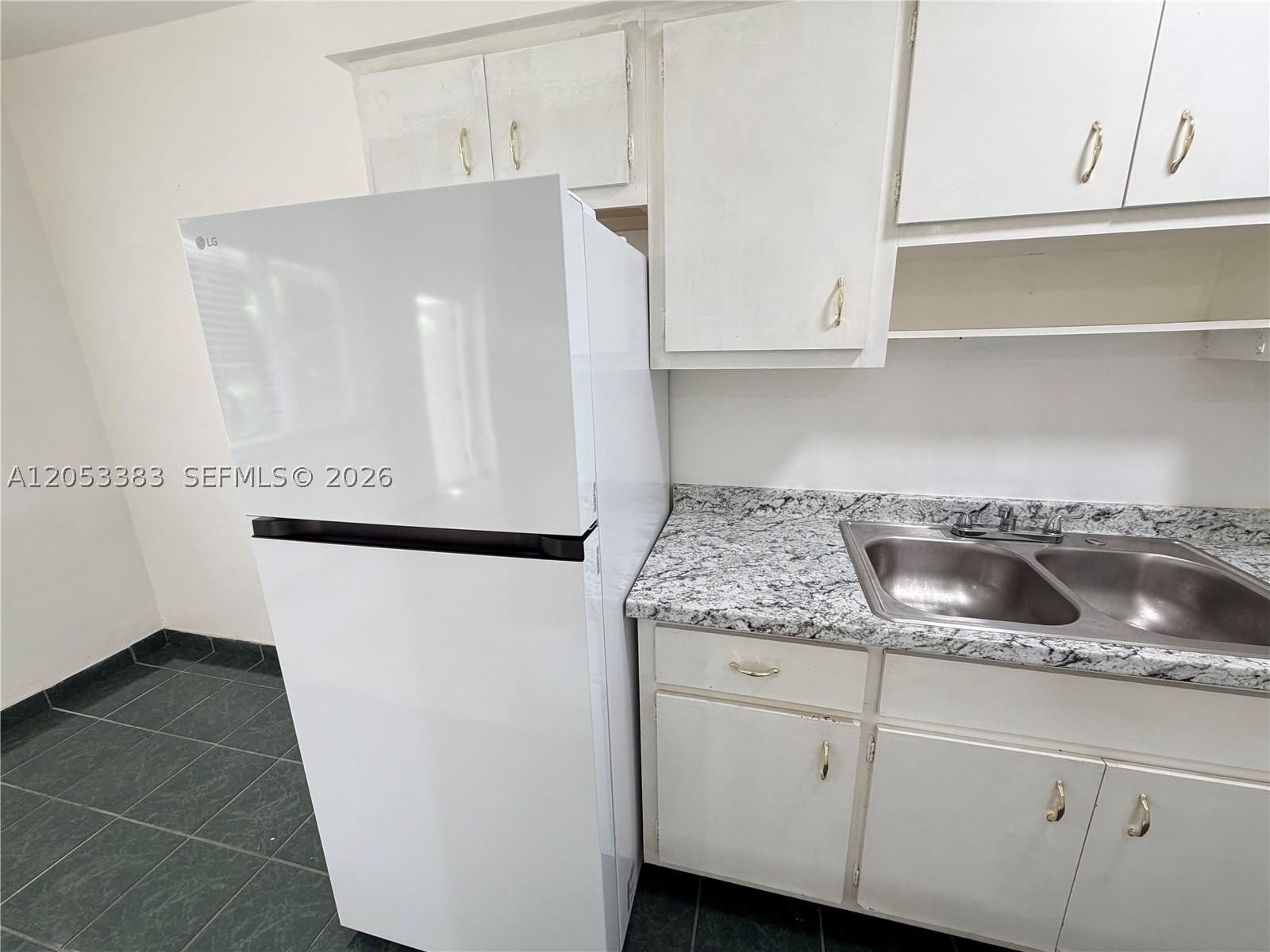 EVERGLADE LAND SALES CO - Residential Lease