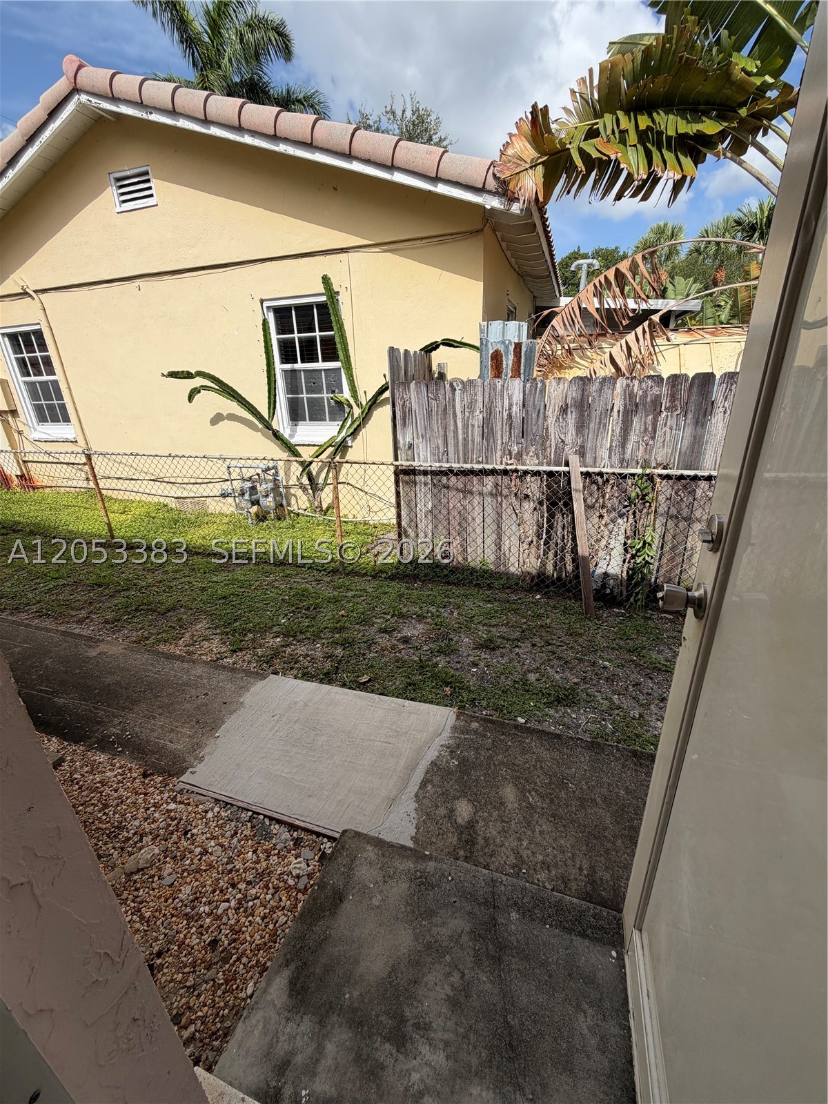 EVERGLADE LAND SALES CO - Residential Lease