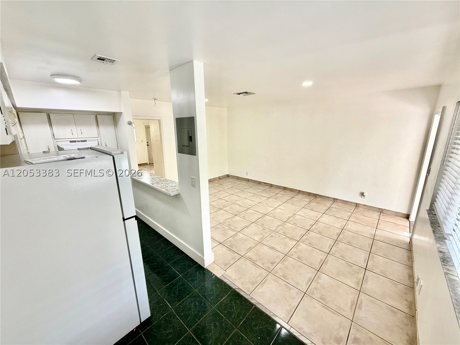 EVERGLADE LAND SALES CO - Residential Lease