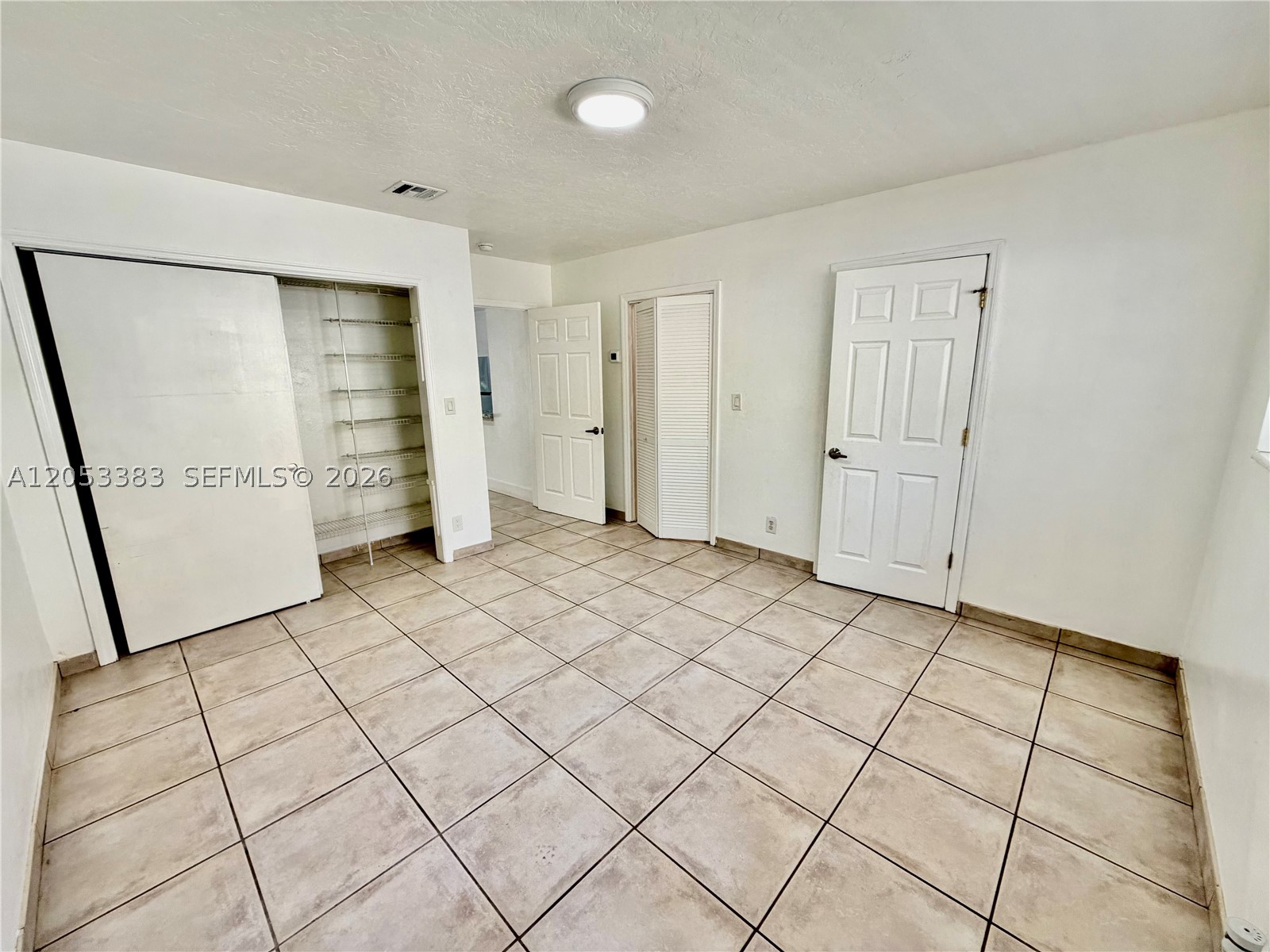 EVERGLADE LAND SALES CO - Residential Lease