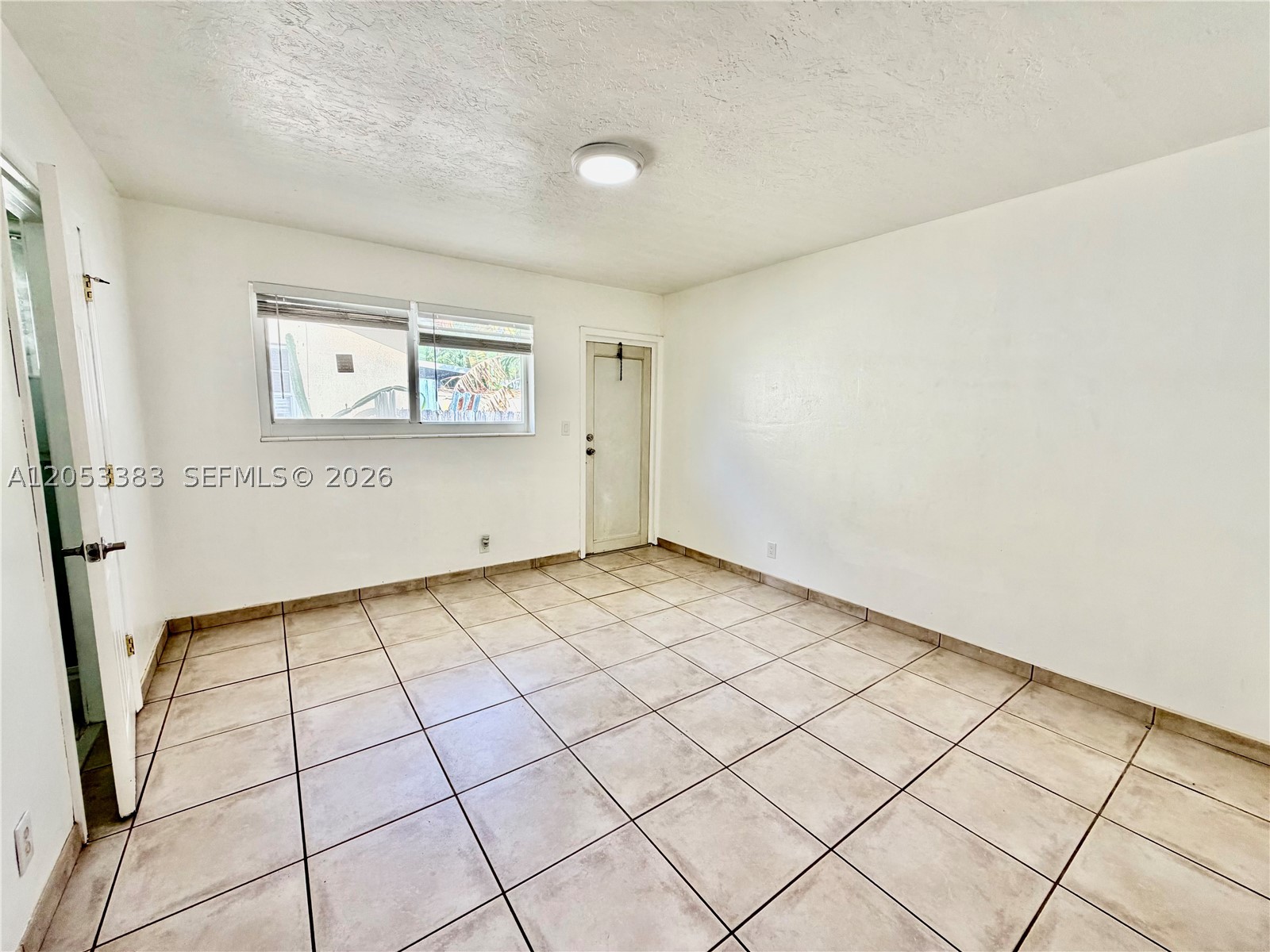 EVERGLADE LAND SALES CO - Residential Lease