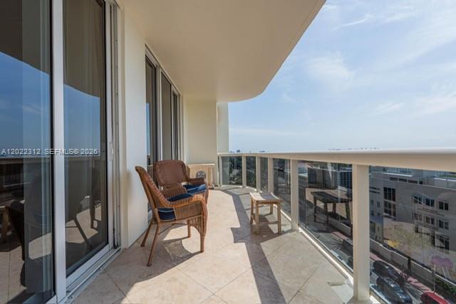 SOLIMAR CONDO - Residential
