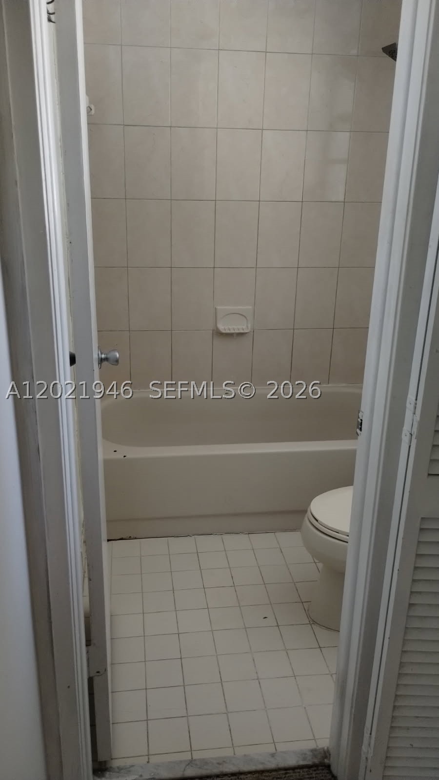 KENLAND POINTE CONDO III - Residential