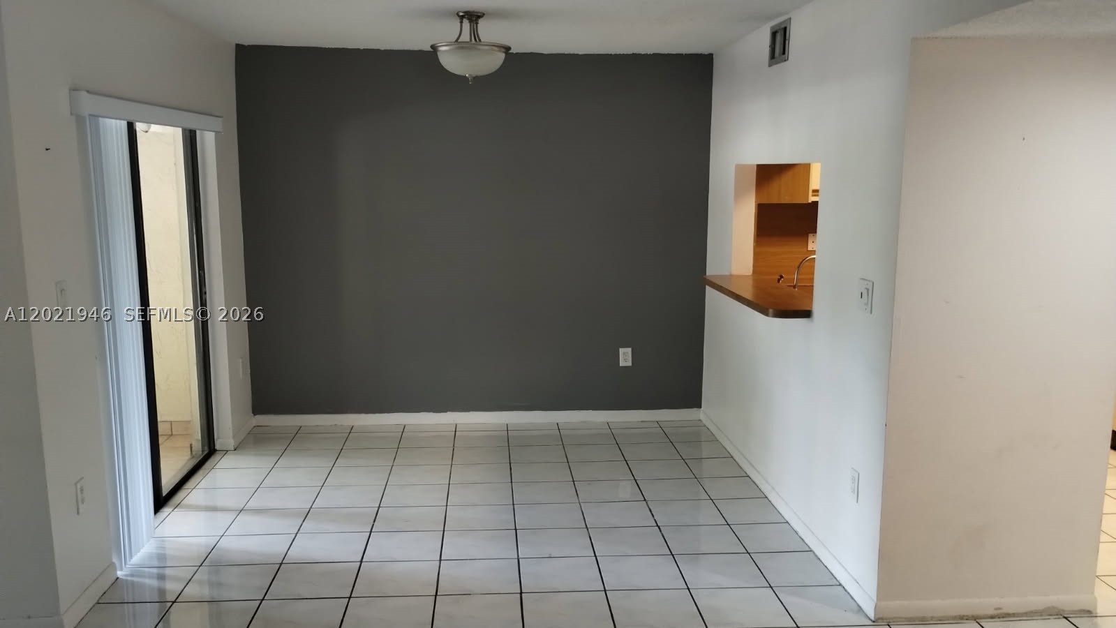 KENLAND POINTE CONDO III - Residential