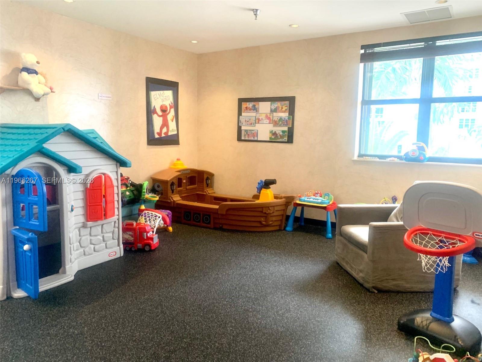 LEXCELLENCE CONDO - Residential