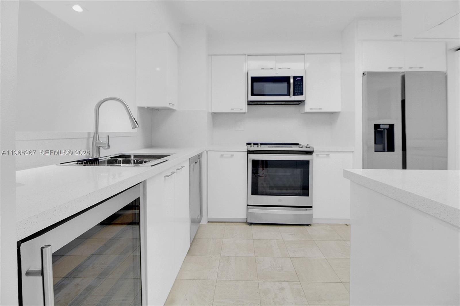 LEXCELLENCE CONDO - Residential