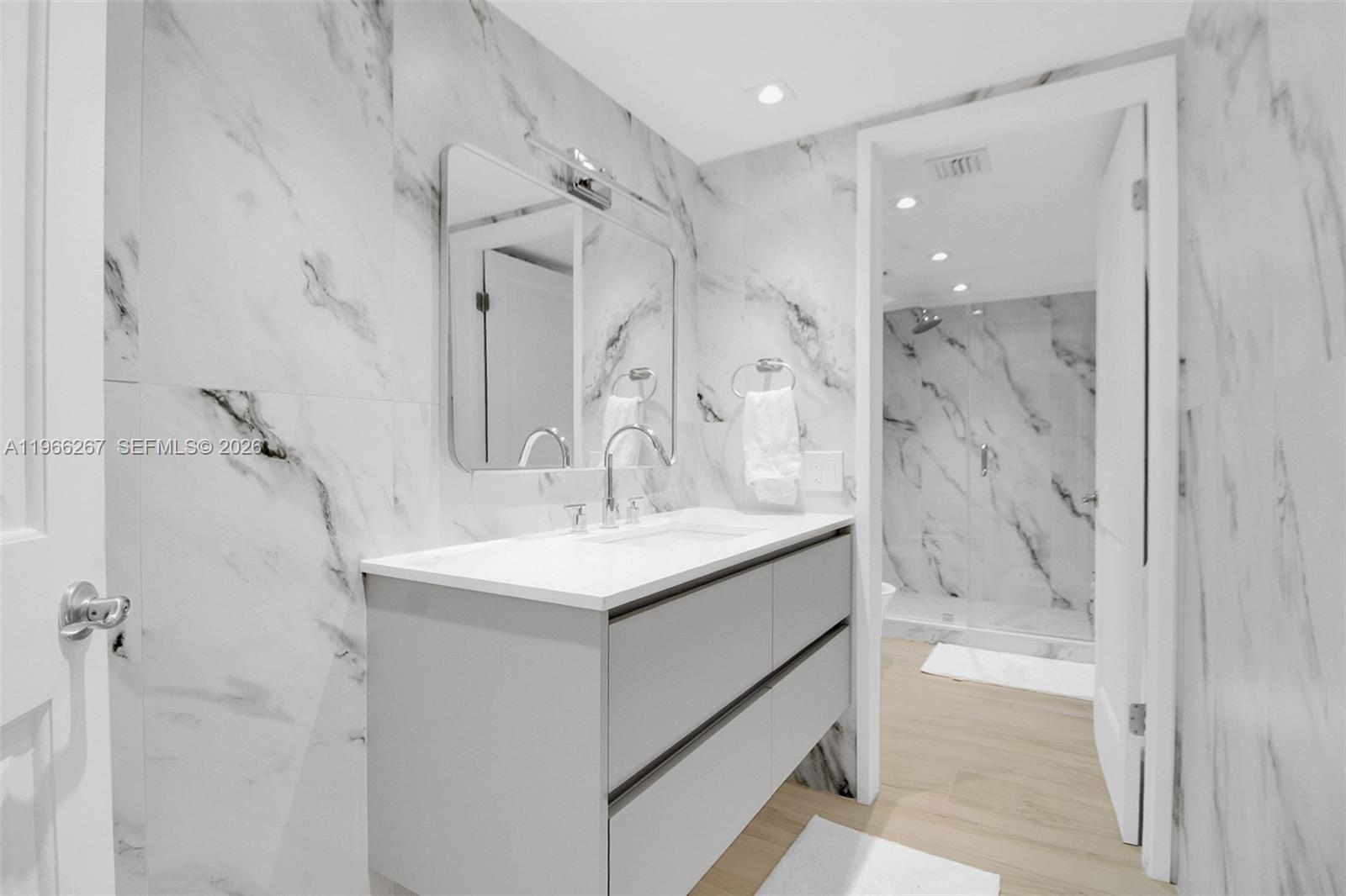 LEXCELLENCE CONDO - Residential