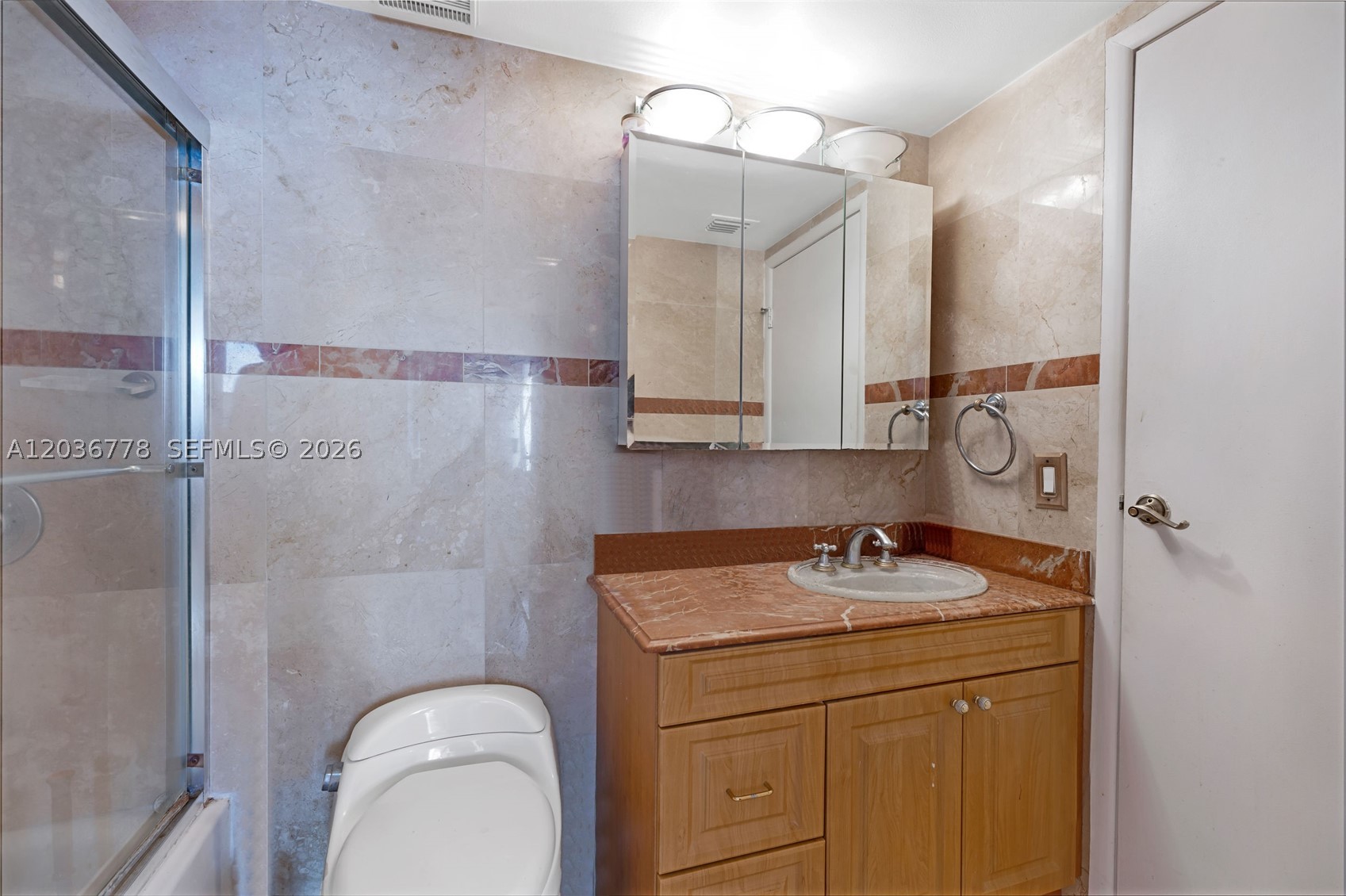 THE GRANDVIEW PALACE COND - Residential Lease