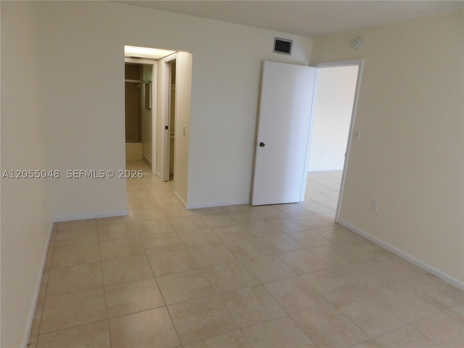 THE HORIZONS CONDO #5 - Residential Lease