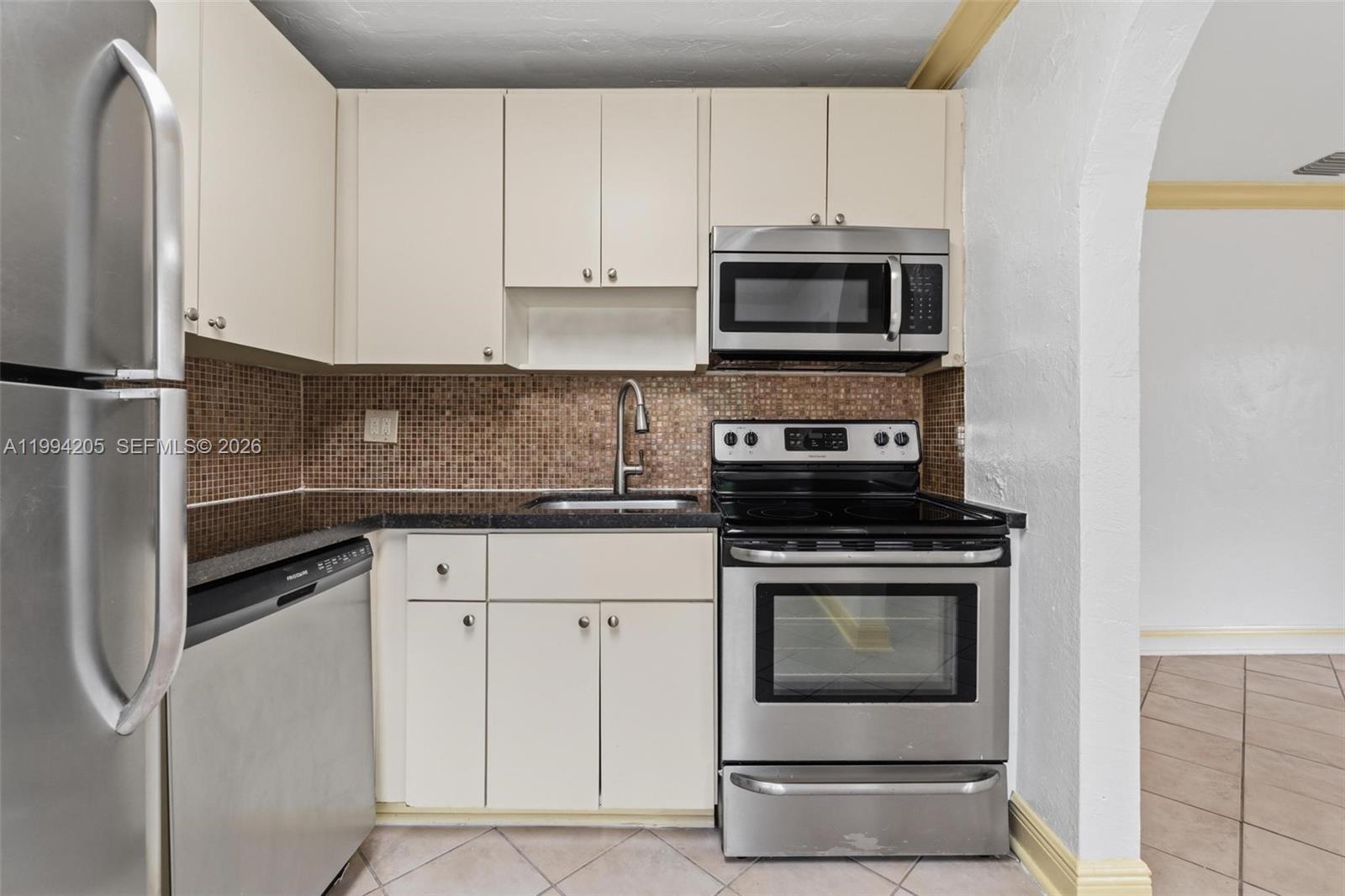 BISCAYNE REALTY COS - Residential Income