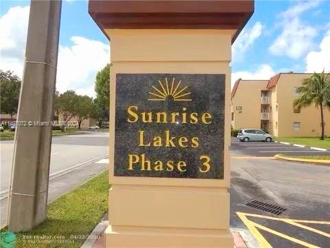 LOVELY CORNER  UNIT APARTMENT /CONDO  1/1 WITH EXCELLENT CANAL VIEW  LOCATED IN SUNRISE LAKE . 
NICE, QUIET COMMUNITY . GREAT 55+ VERY WELL MAINTAINED COMMUNITY WITH LOTS OF AMENITIES SUCH  AS MULTIPLES POOLS,CLUBHOUSES, BILLIARDS, TENNIS ,GOLF COURSE, GYM, THEATER, LIBRARY, PUBLIC TRANSPORTS, COURTESY BUS AND MORE!!  LOTS OF ACTIVITIES TO JOIN! VERY CONVENIENT LOCATION NEAR GROCERY SHOPPING, RESTAURANTS, MAJOR SHOPPING ,VERY CLOSE TO MAJOR EXPRESSWAYS . MAINTENANCE INCLUIDED WATER, WI-FI AND CABLE 
EMOTIONAL SUPPORT ANIMALS CONSIDERED.  Come enjoy the Florida Lifestyle....