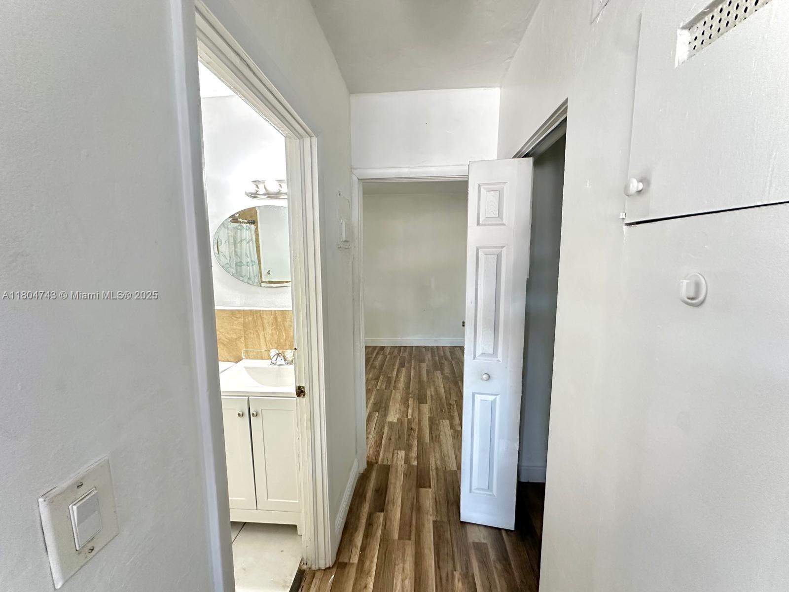 HOLLYWOOD SOUTH SIDE ADD - Residential Lease