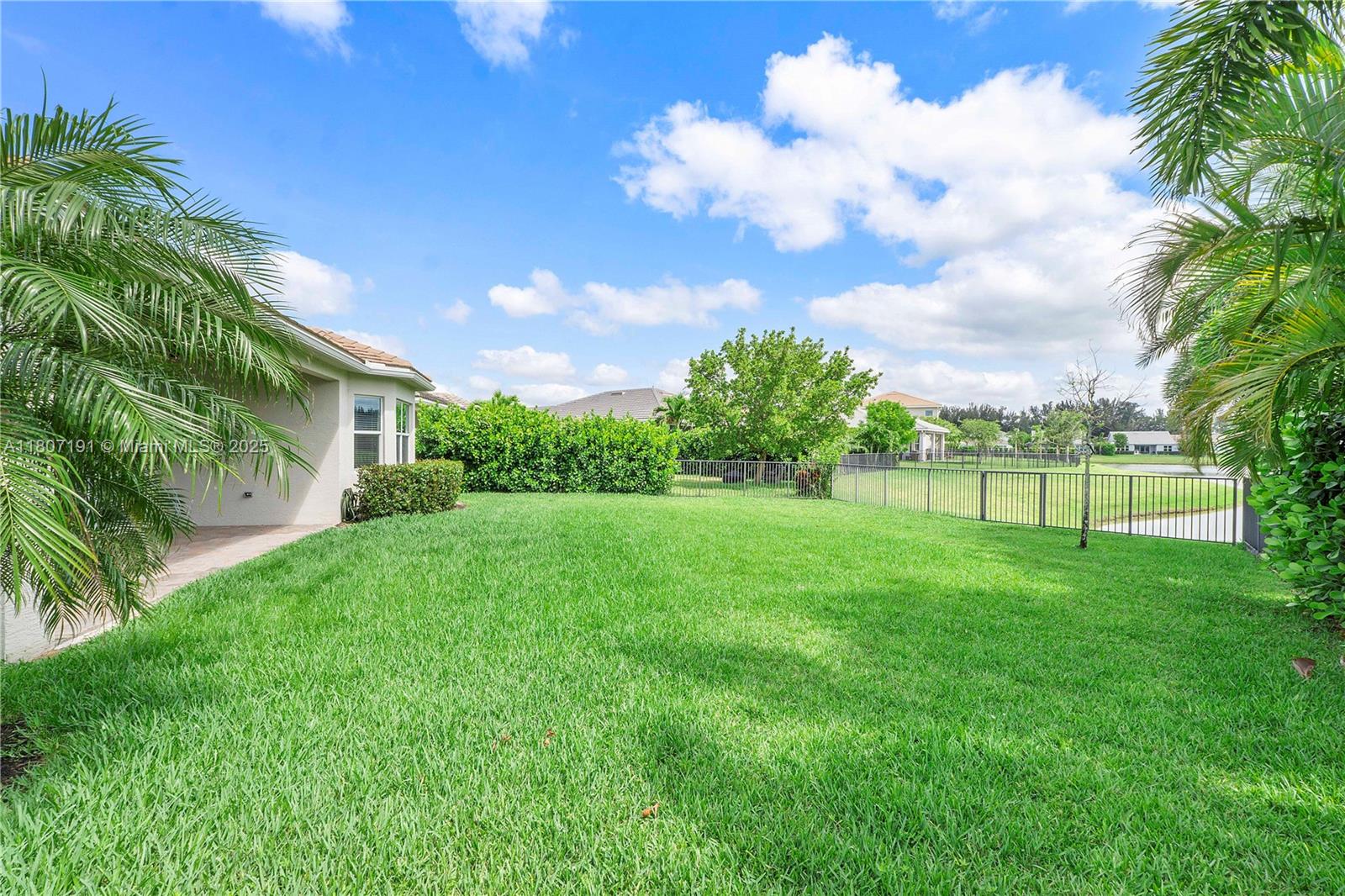 HAMMOCKS OF WESTLAKE - Residential Lease