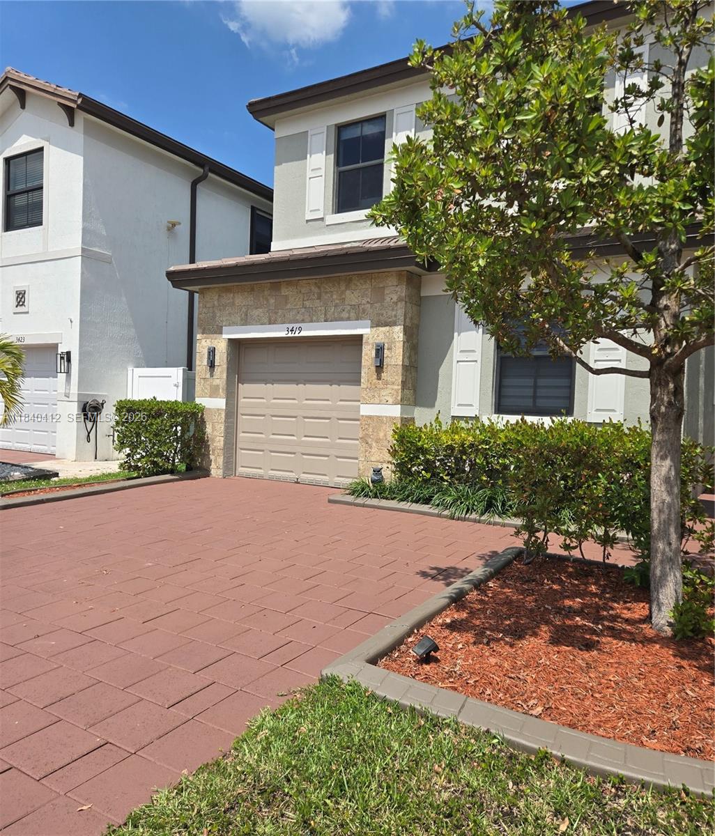 AQUABELLA NORTH - Residential
