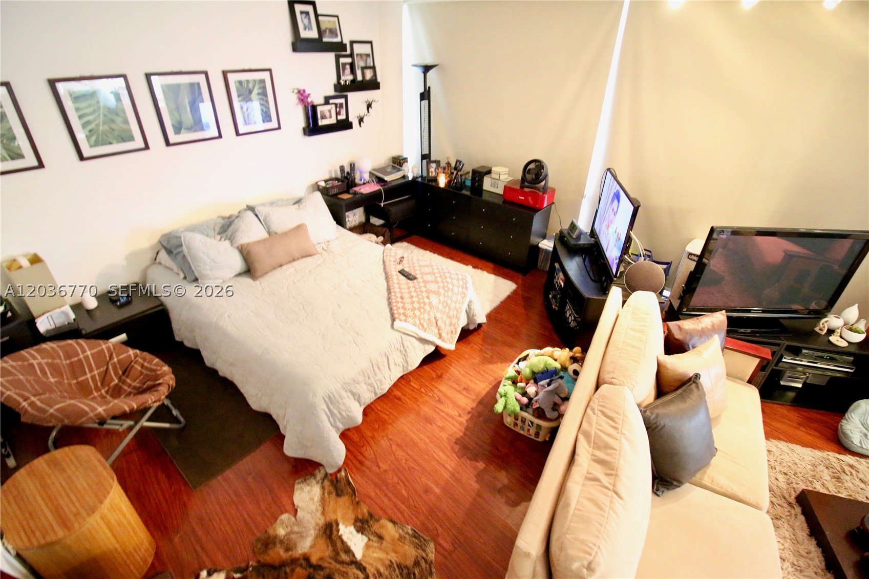 KING COLE CONDO - Residential Lease