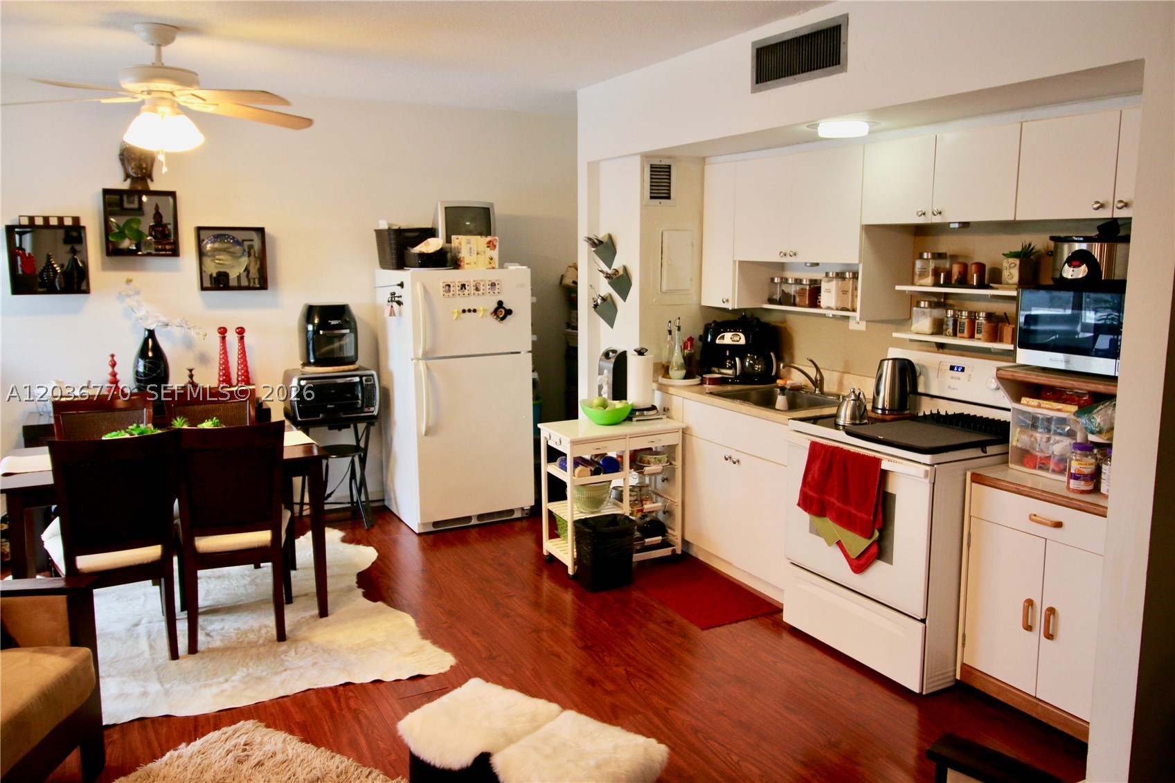 KING COLE CONDO - Residential Lease