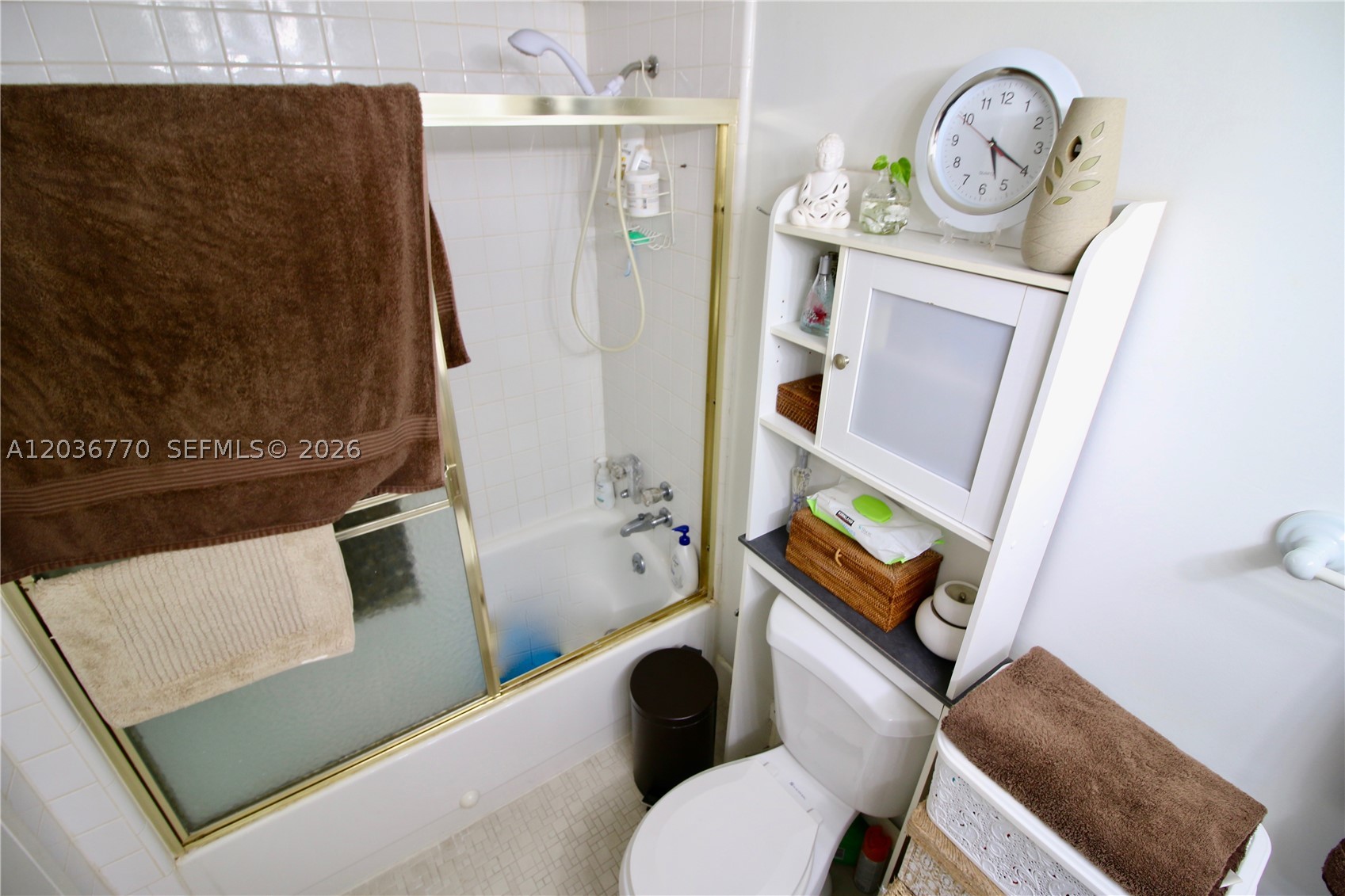KING COLE CONDO - Residential Lease