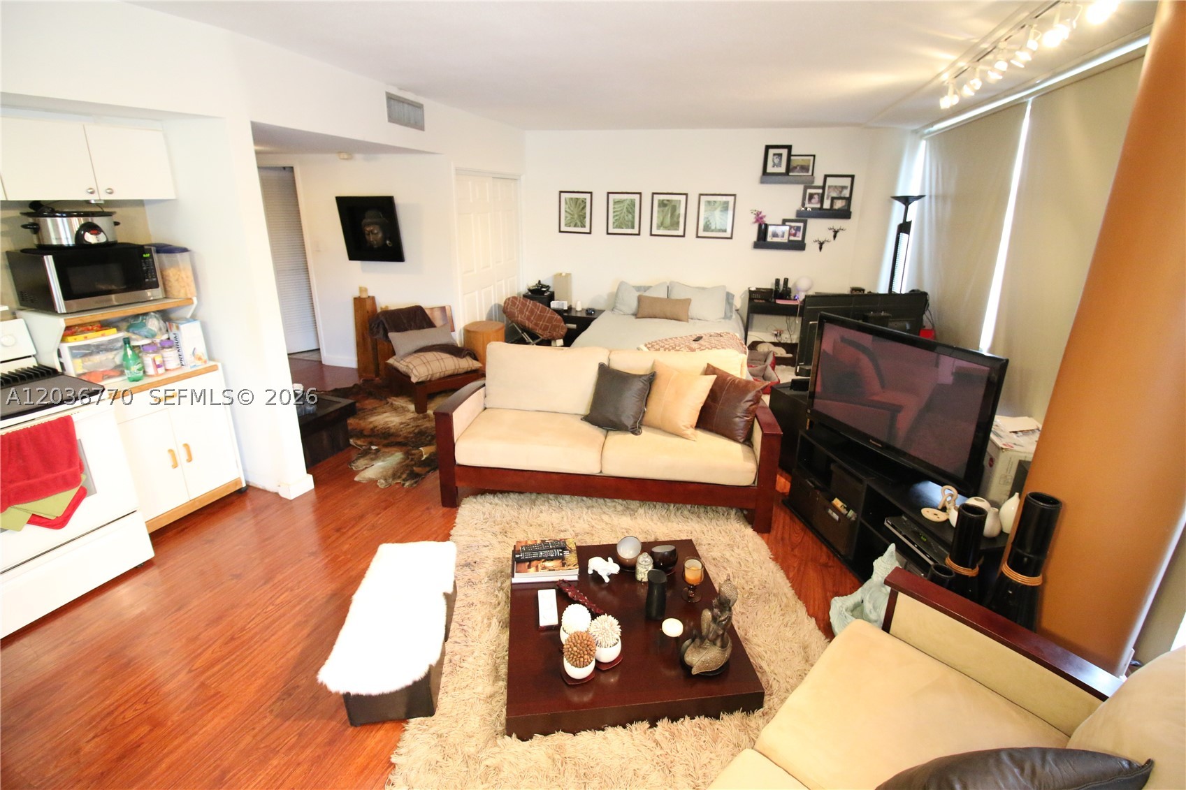 KING COLE CONDO - Residential Lease