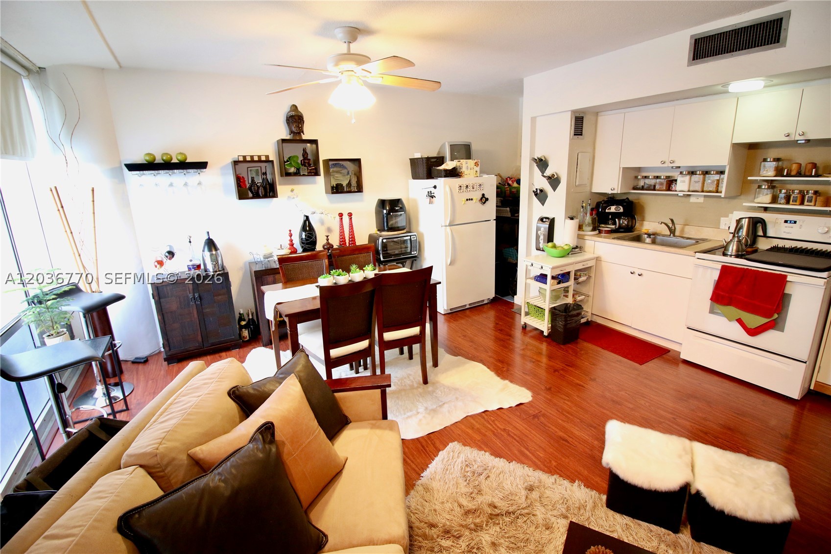 KING COLE CONDO - Residential Lease
